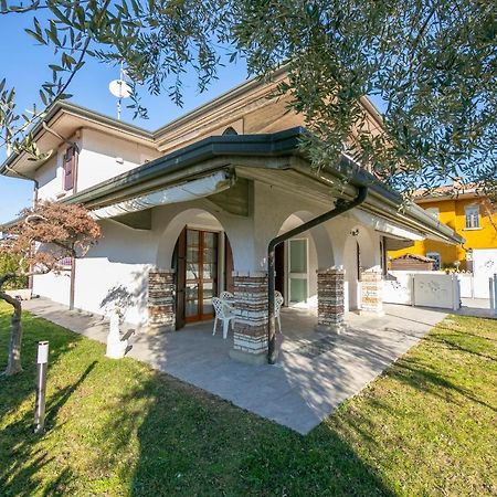 Villa Fiorita Apartments - Happy Rentals シルミオーネ エクステリア 写真