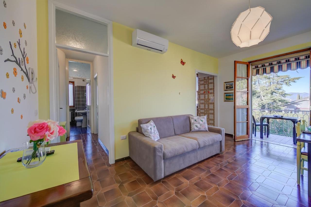 Villa Fiorita Apartments - Happy Rentals シルミオーネ エクステリア 写真