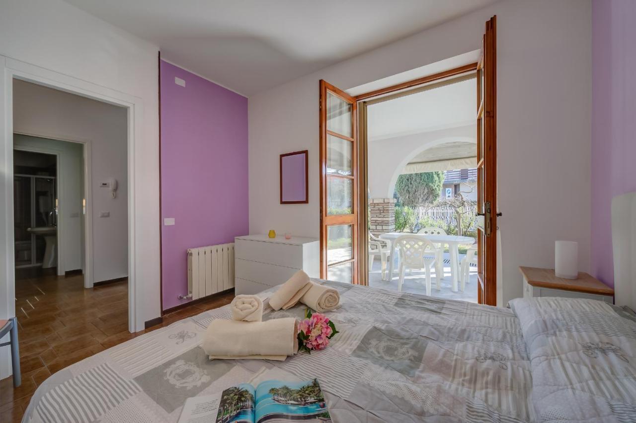 Villa Fiorita Apartments - Happy Rentals シルミオーネ エクステリア 写真