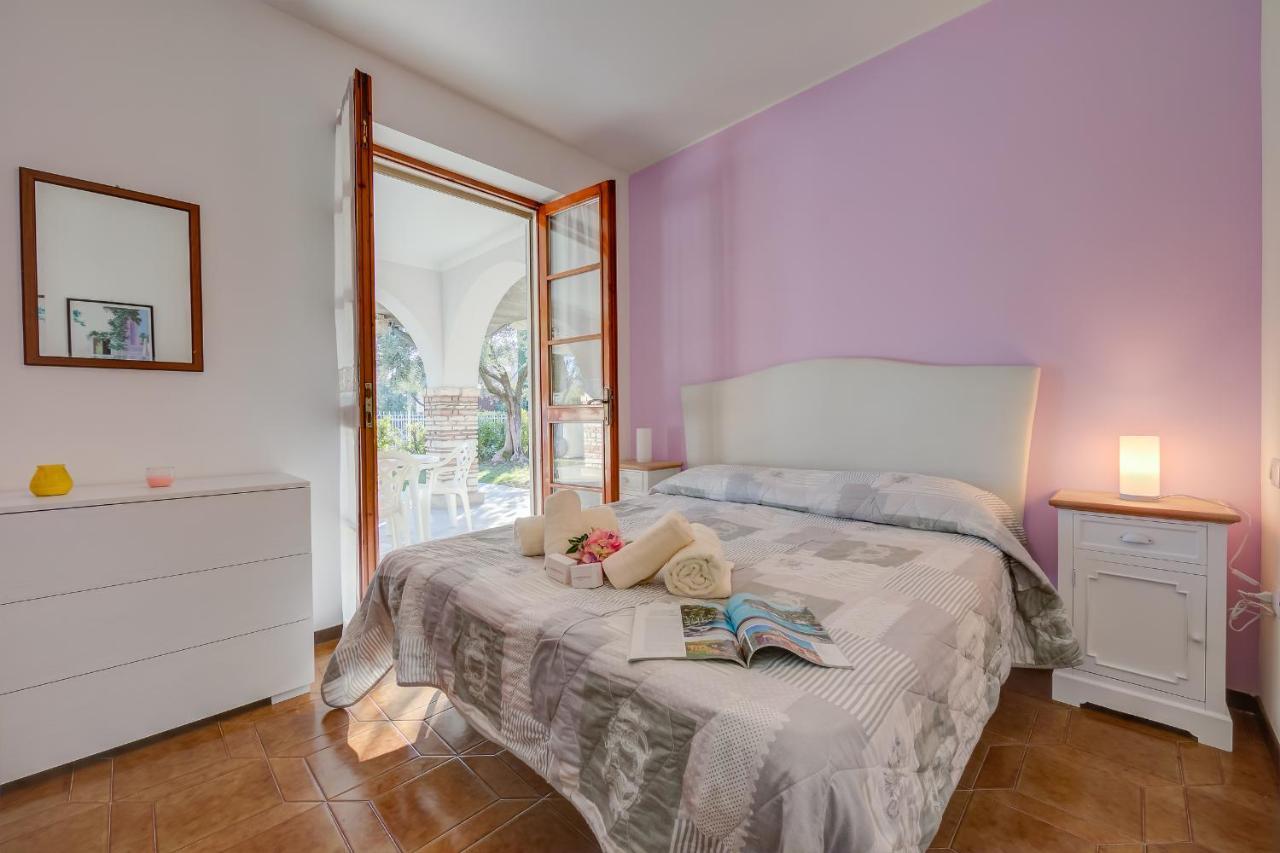Villa Fiorita Apartments - Happy Rentals シルミオーネ エクステリア 写真
